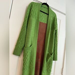 Unique Rose Long Knit Cardigan 🌹 ⬇️ SALE ALERT 🚨 taking to consignment lastcall